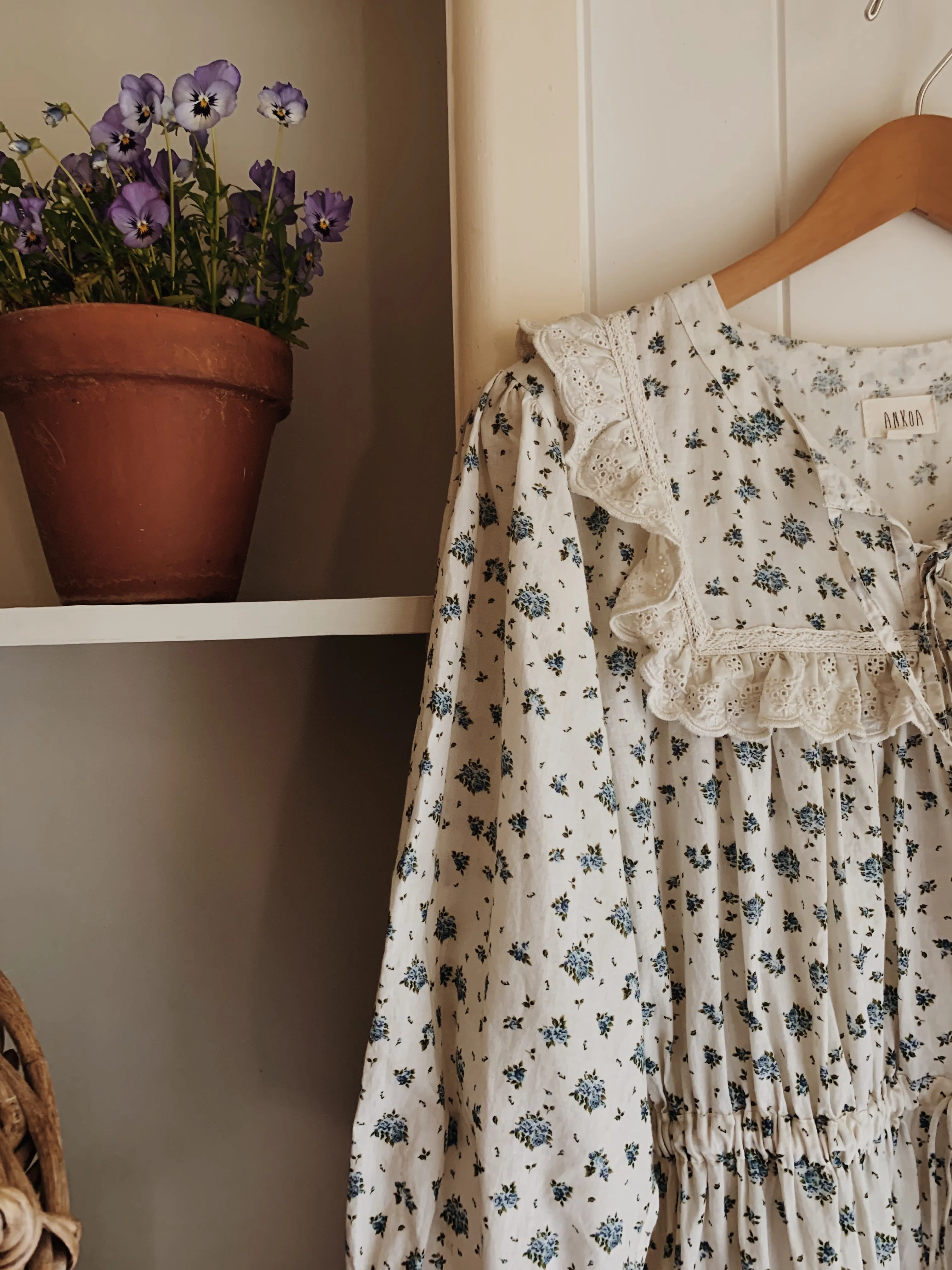 100% RECYCLED COTTON - ABERDEEN BLUE ROSE FLORAL DRESS