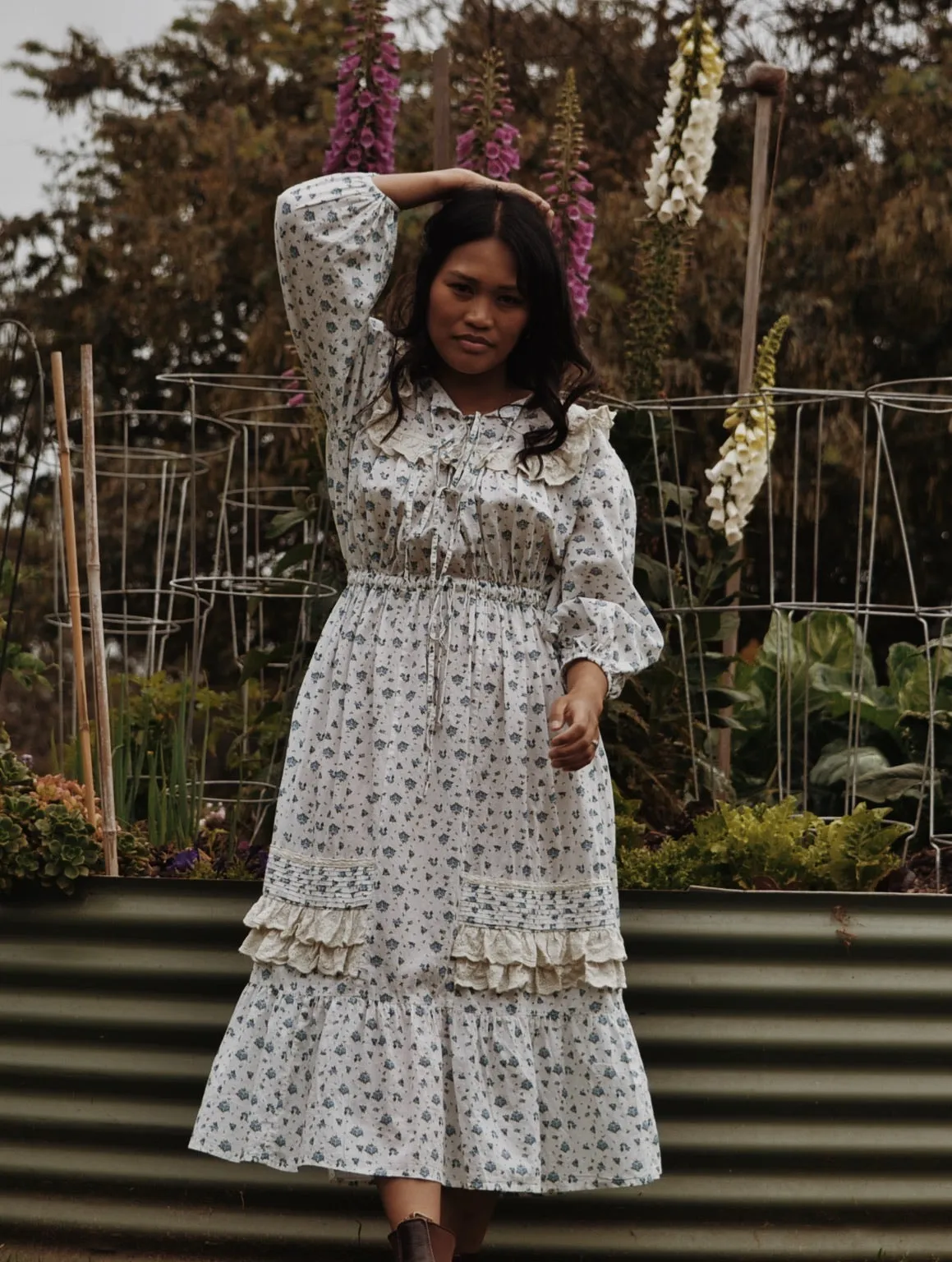 100% RECYCLED COTTON - ABERDEEN BLUE ROSE FLORAL DRESS