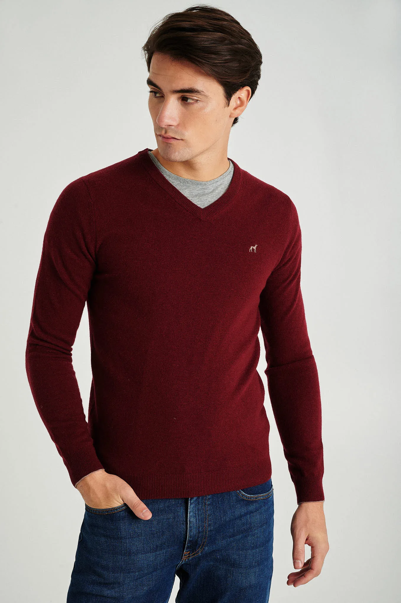 Men's lambswool blend V neck sweater