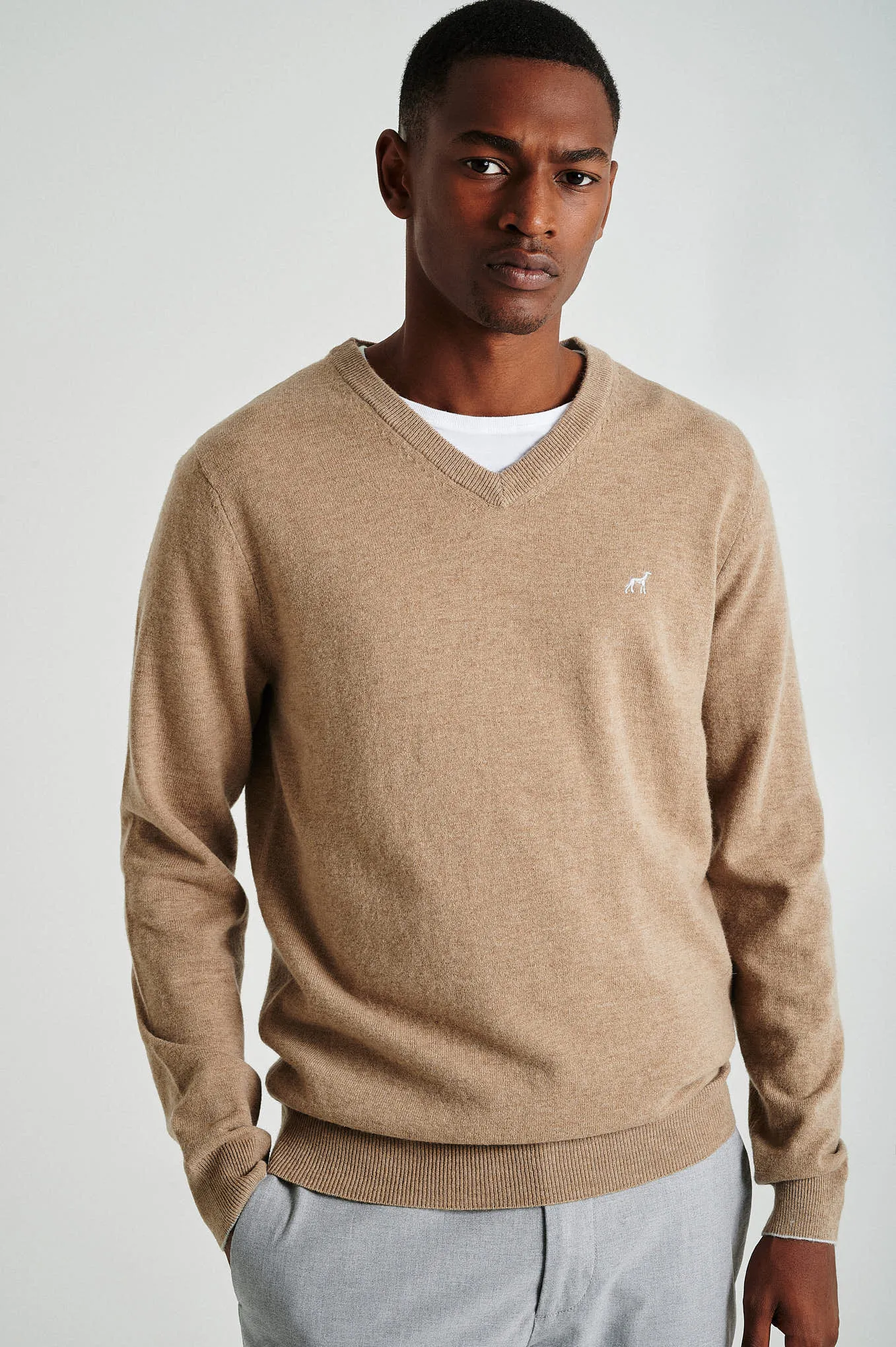 Men's lambswool blend V neck sweater