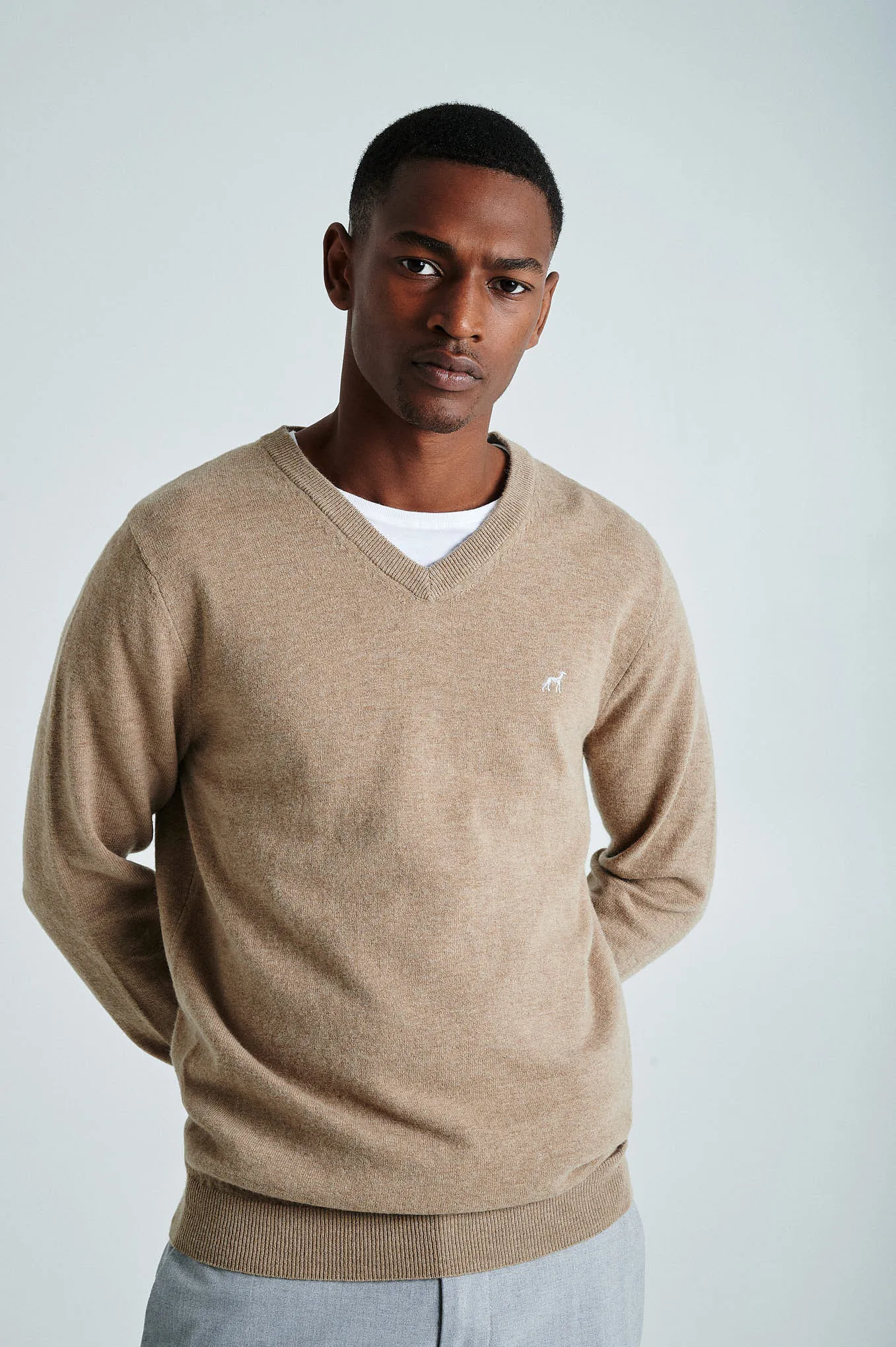 Men's lambswool blend V neck sweater