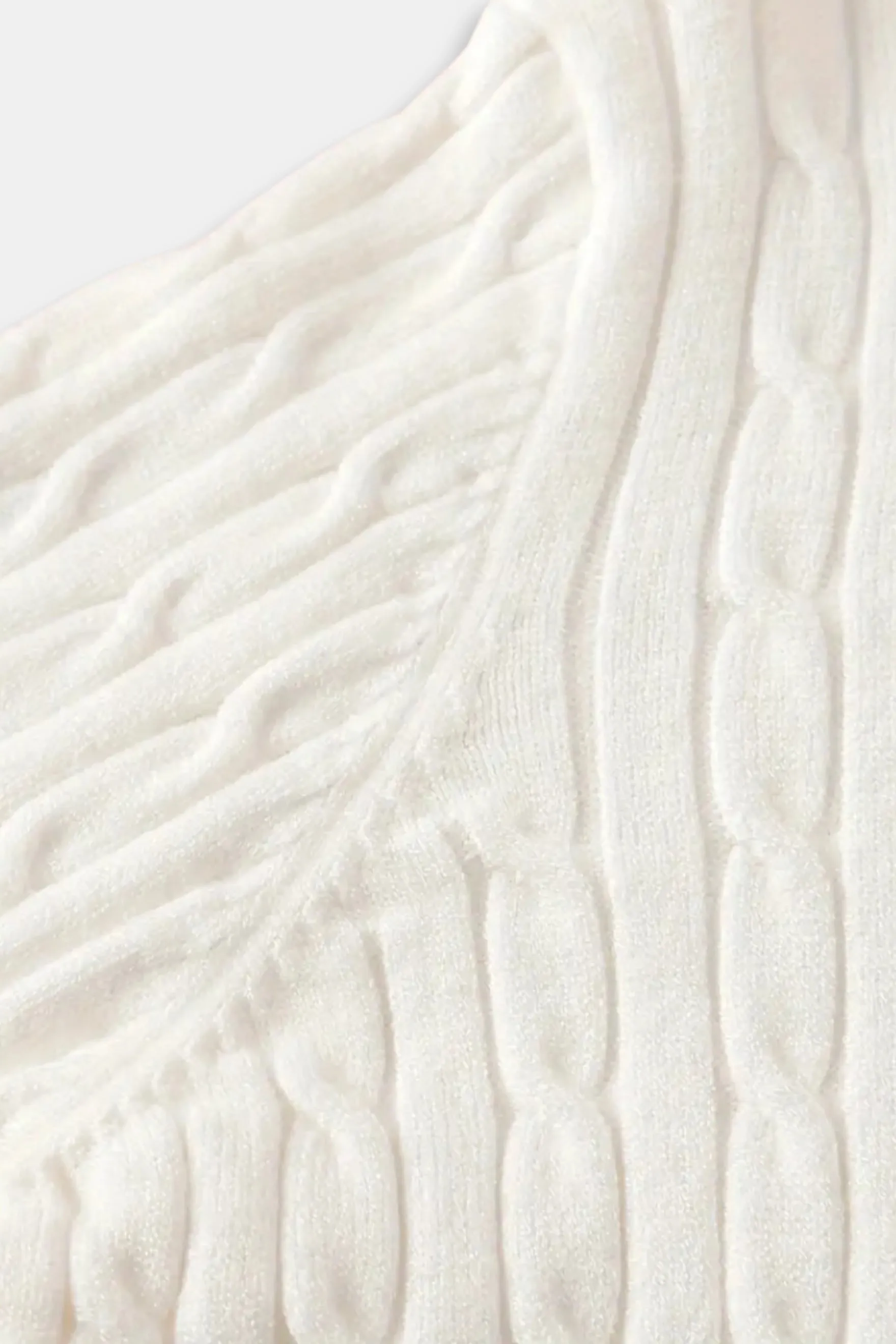 Smart Luxury Cable Knit Zip Sweater