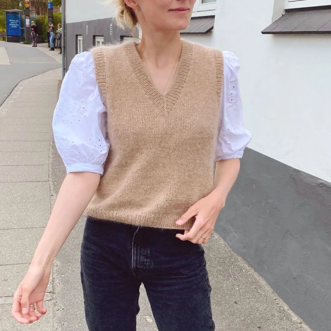 Stockholm Slipover V-Neck Knitting Pattern - PetiteKnit