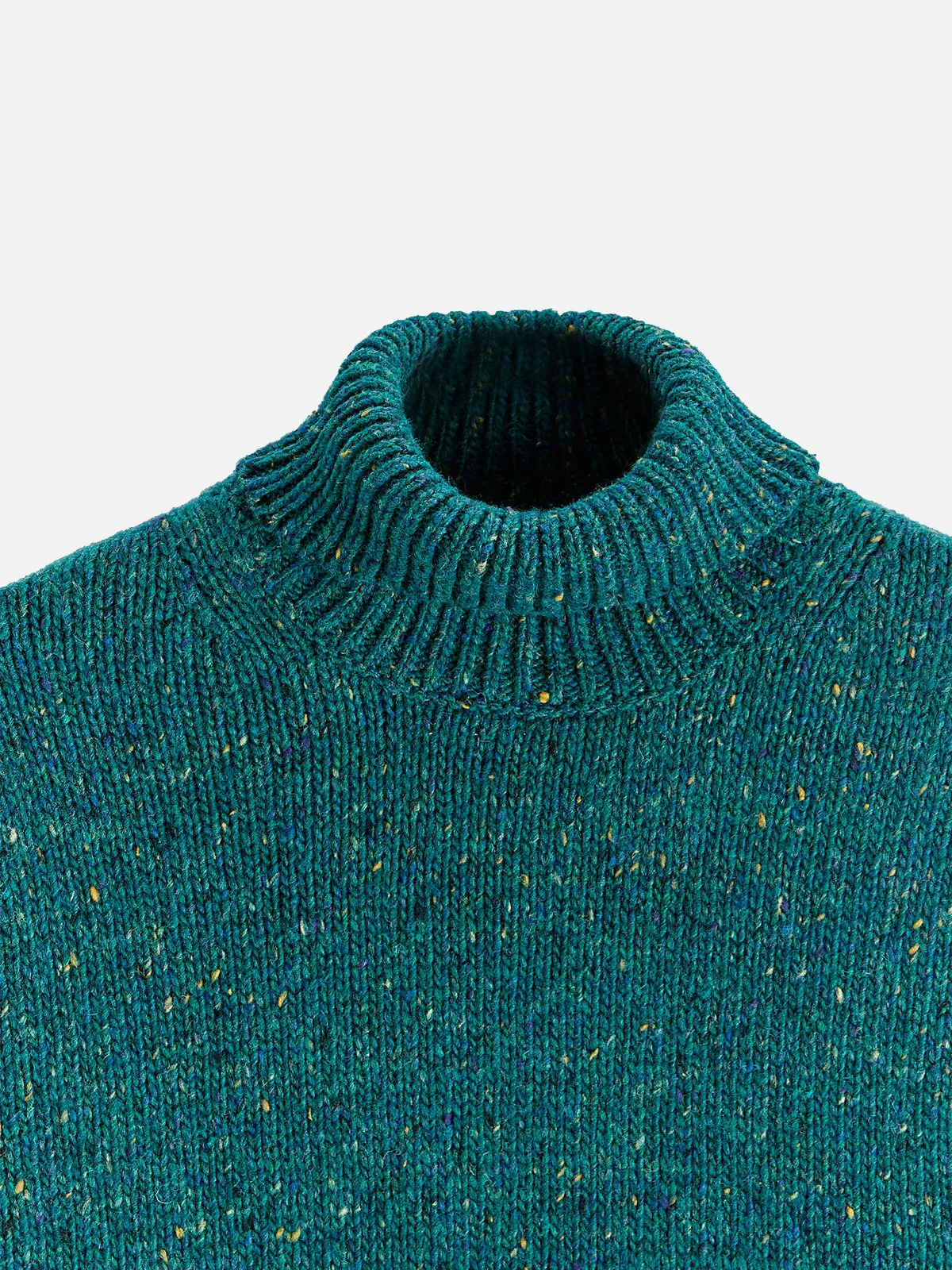 Umino Yarn Turtleneck Sweater